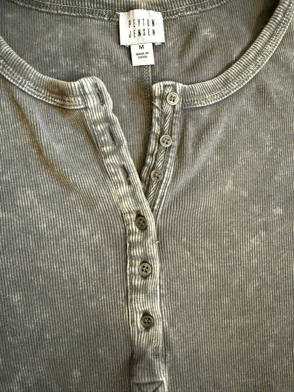 Washed Gray Long-Sleeve Henley Top - Picture 3 of 4
